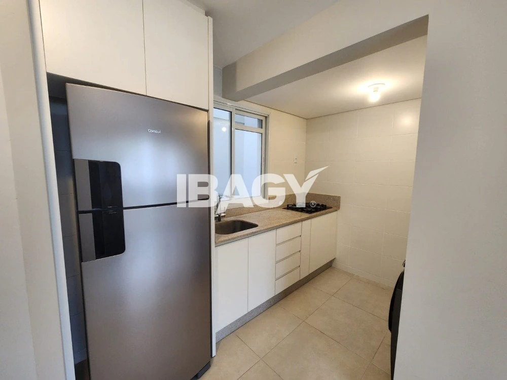Apartamento com 2 dormitórios e varanda com churrasqueira — photo 2