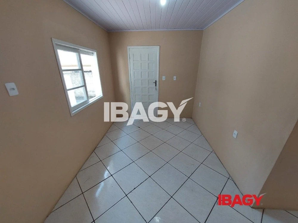 3-bedroom house, 1 with its own bathroom, 80 m²