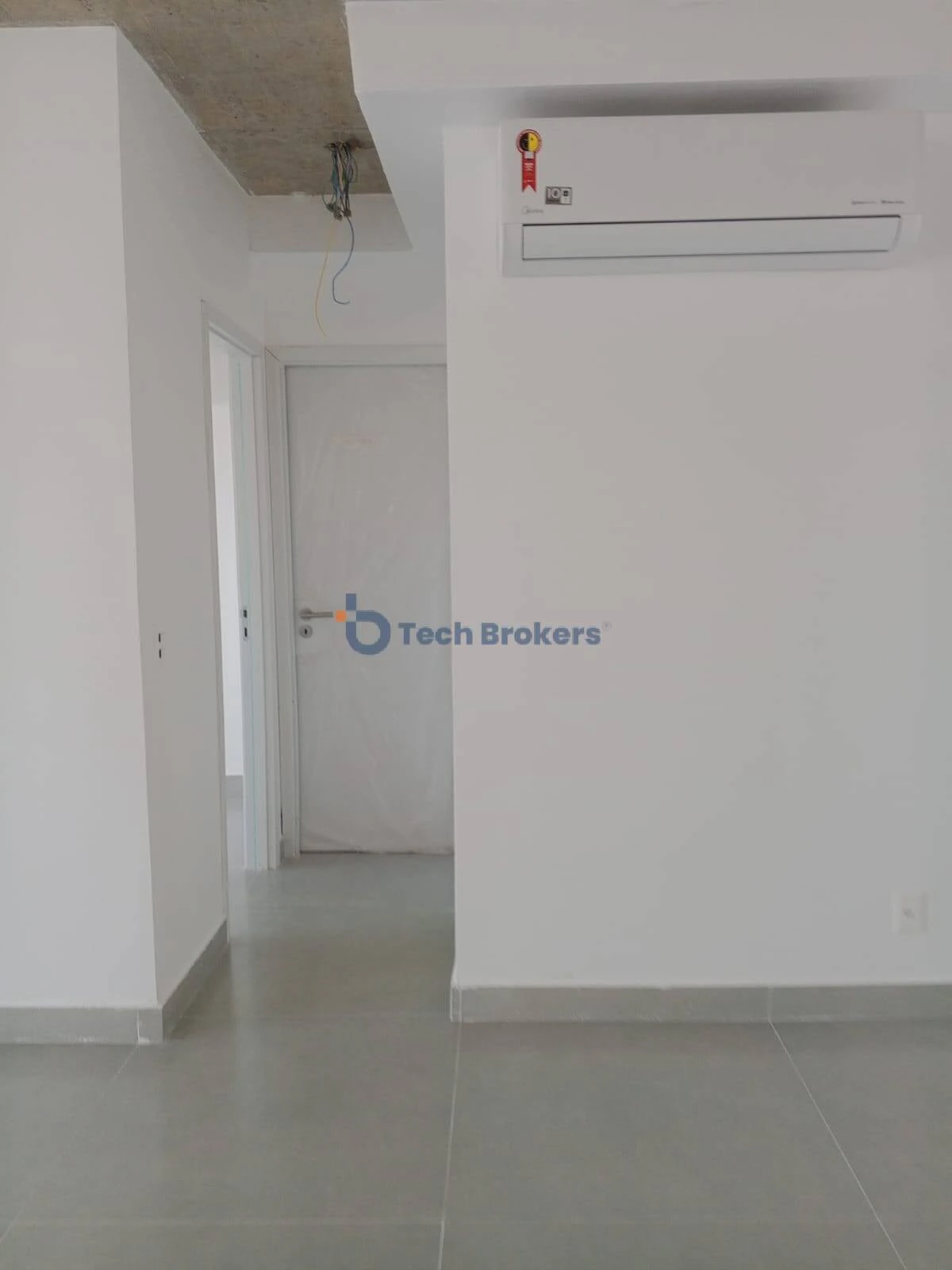 Apartment, 83 m², with a glass-enclosed balcony — photo 16