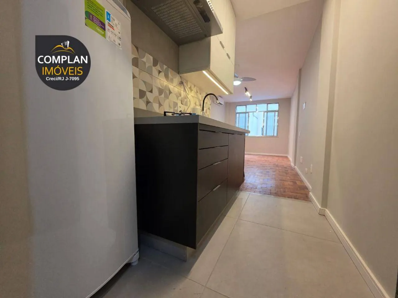 1-bedroom apartment with compact kitchenette and 30 m² — photo 8