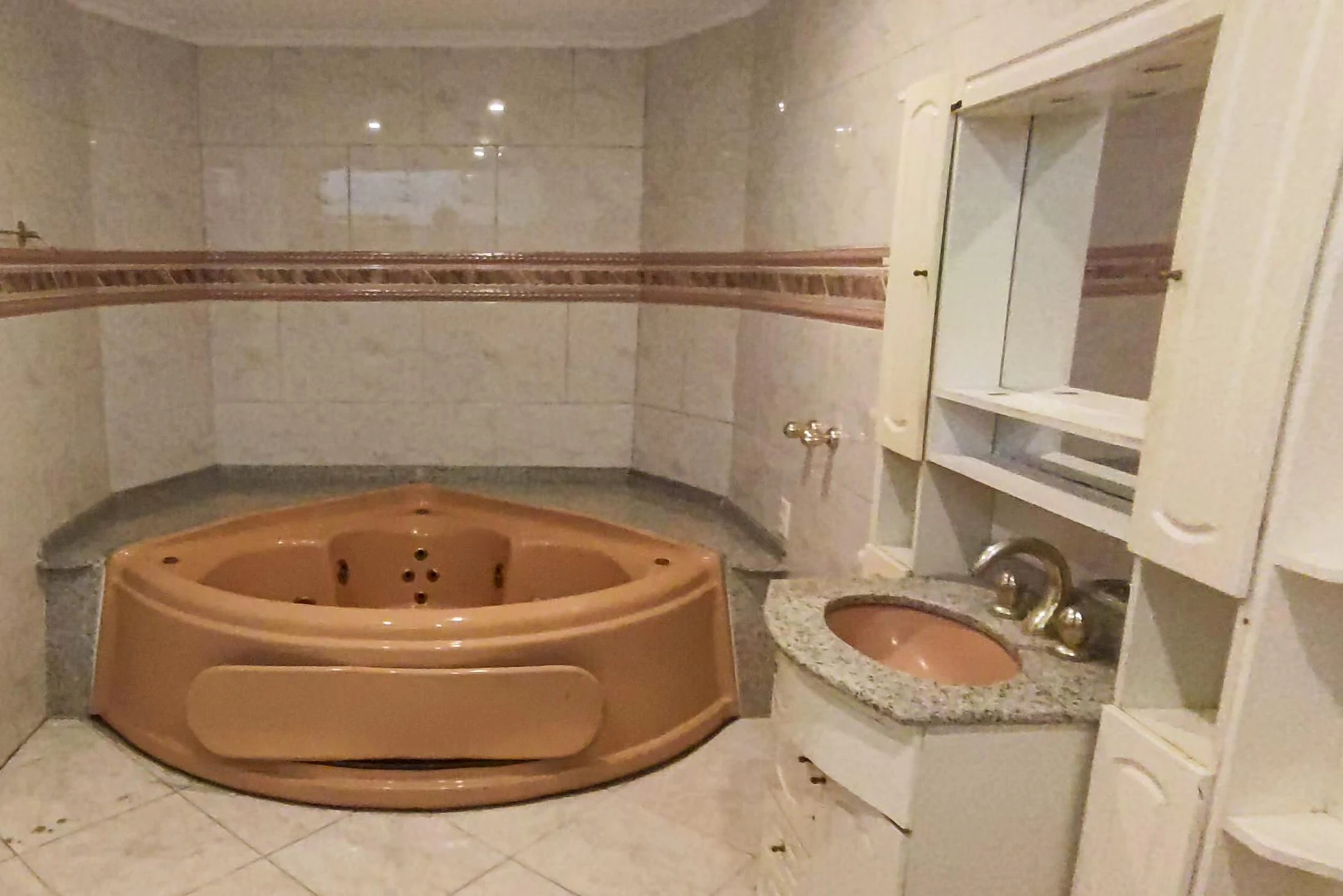 Casa mobiliada em condomínio com 6 suítes e 8 banheiros — photo 97