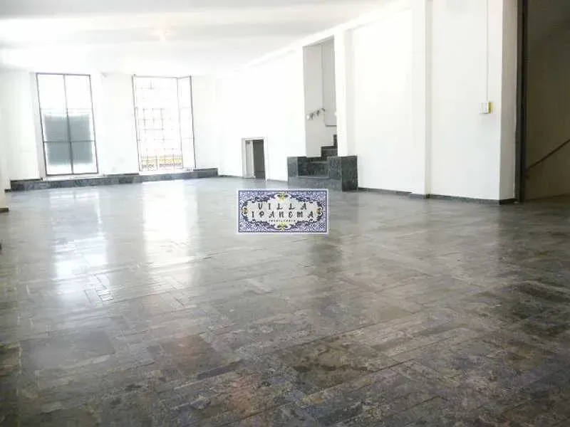 Unfurnished house with 4 bedrooms and 5 bathrooms — photo 7