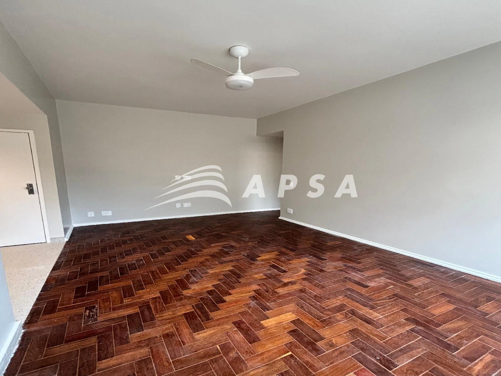 Дерев'яна підлога або ламінат та 2 спальні: квартира 70 м² — photo 20