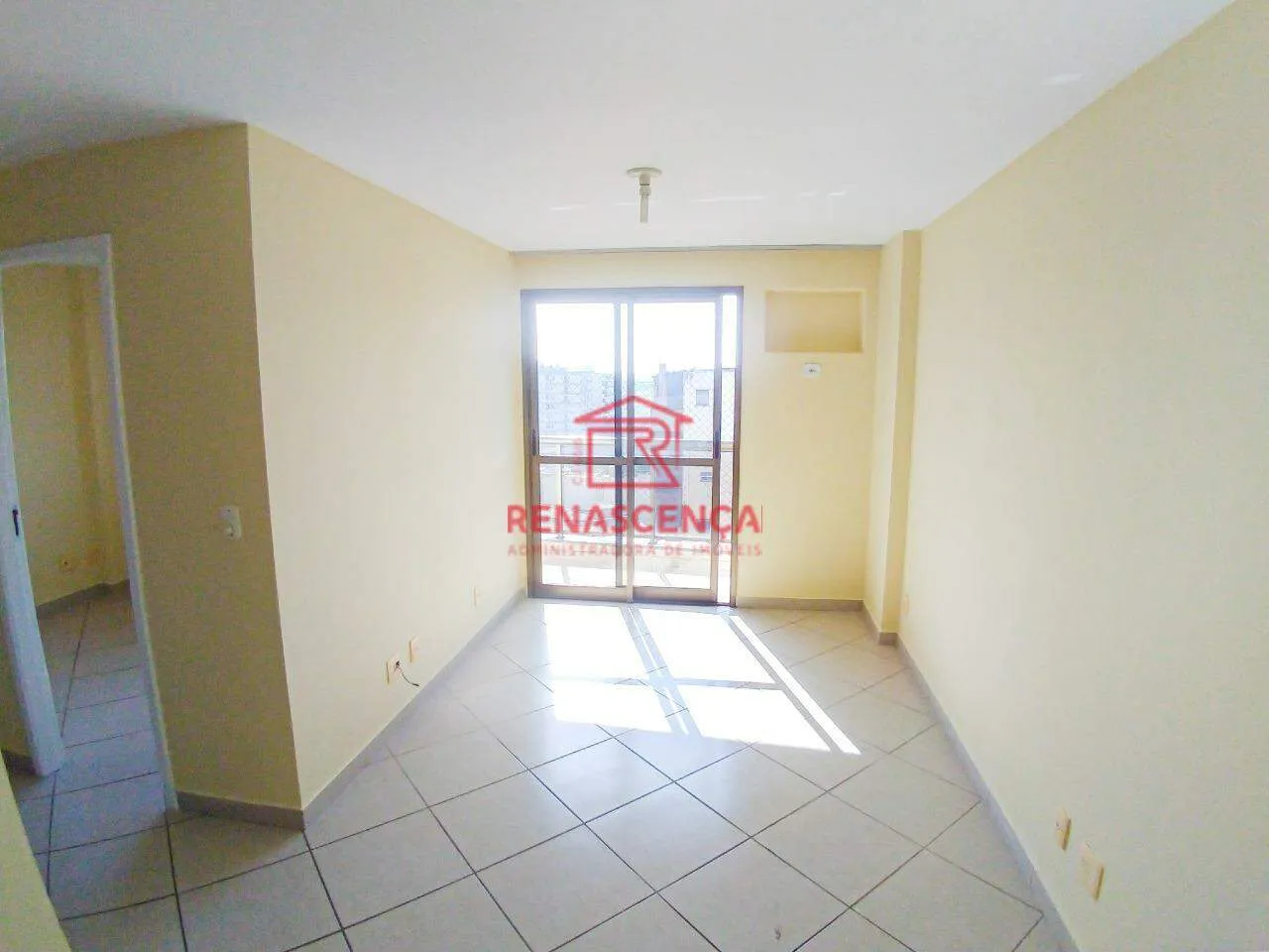 Apartamento com 2 quartos e varanda com área de lavanderia — photo 9