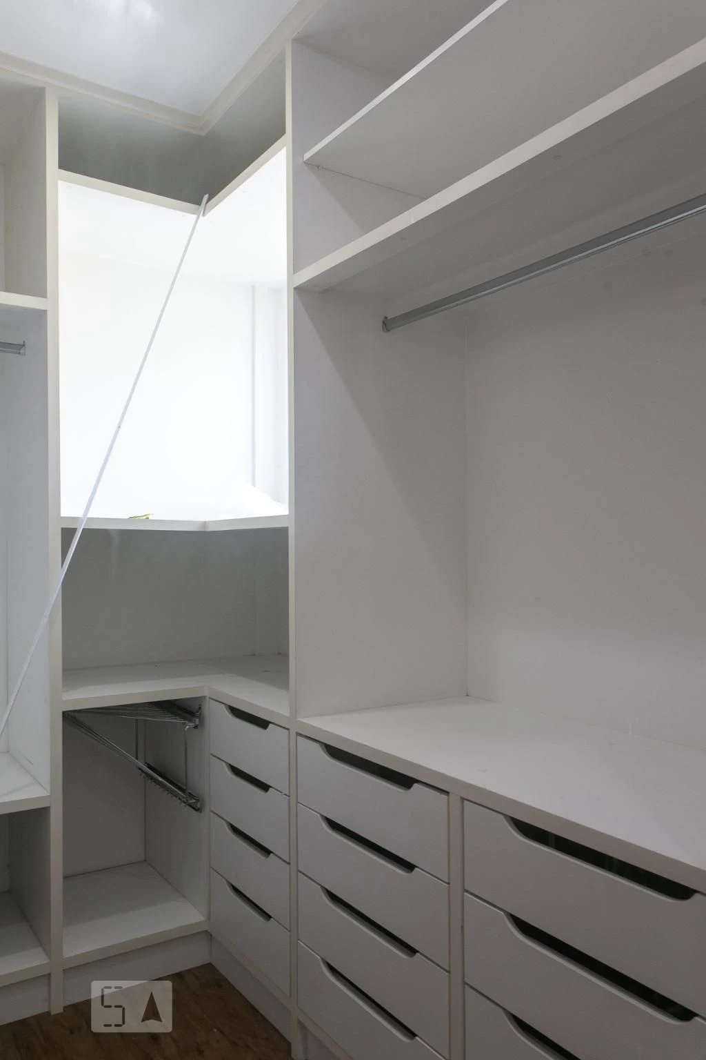 Unfurnished house with 5 en-suite bedrooms and private garden — photo 26