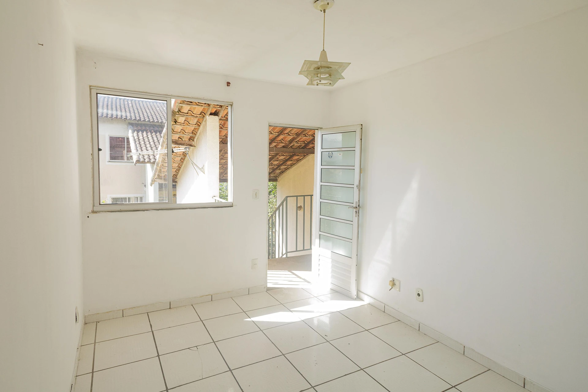 Unfurnished apartment with 2 bedrooms and 1 parking spot — photo 3