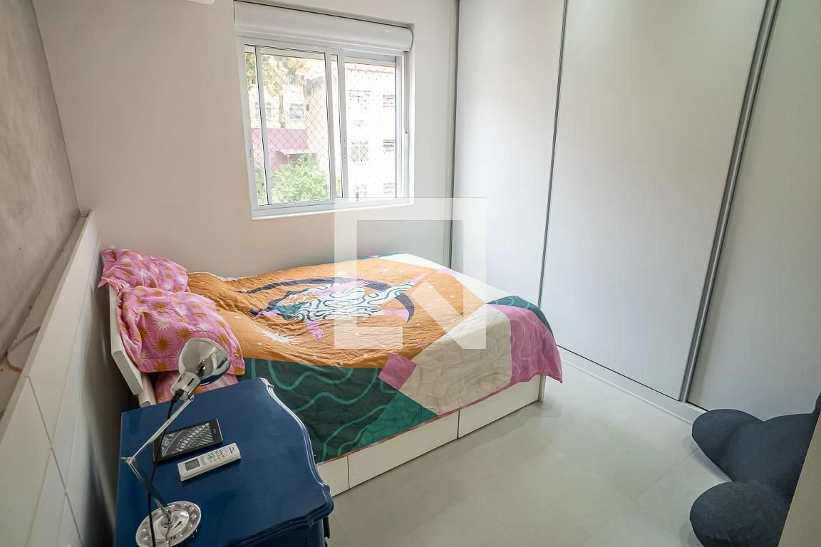 Furnished 2-bedroom apartment with en-suite bathrooms and open kitchen — photo 11