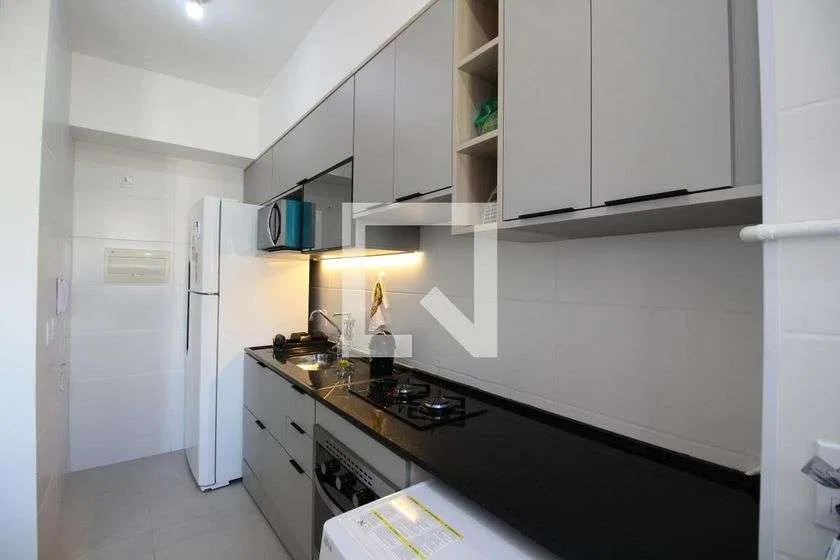 Furnished 1-bedroom apartment with open-plan kitchen — photo 11