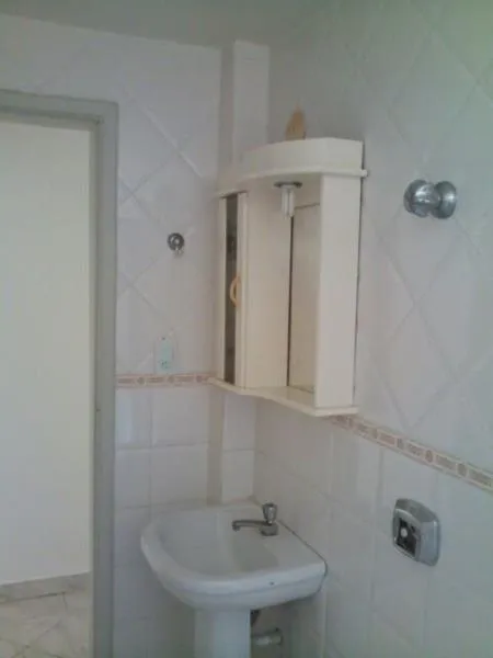 Apartamento con cocina cerrada y fogón a gas en 5º piso — photo 11