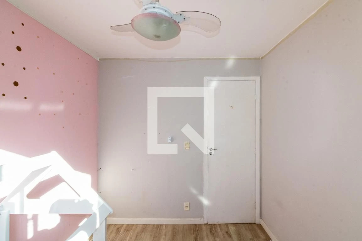 Деревянный пол или ламинат и 2 спальни: квартира 44 м² — photo 11