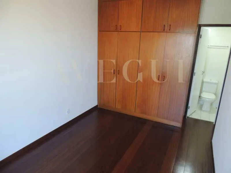 2-bedroom apartment with a water view — photo 5