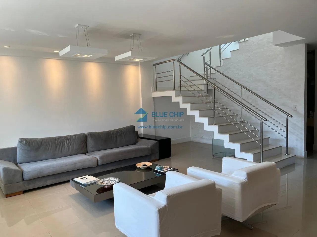 Casa mobiliada com cozinha integrada e fogão a gás — photo 11