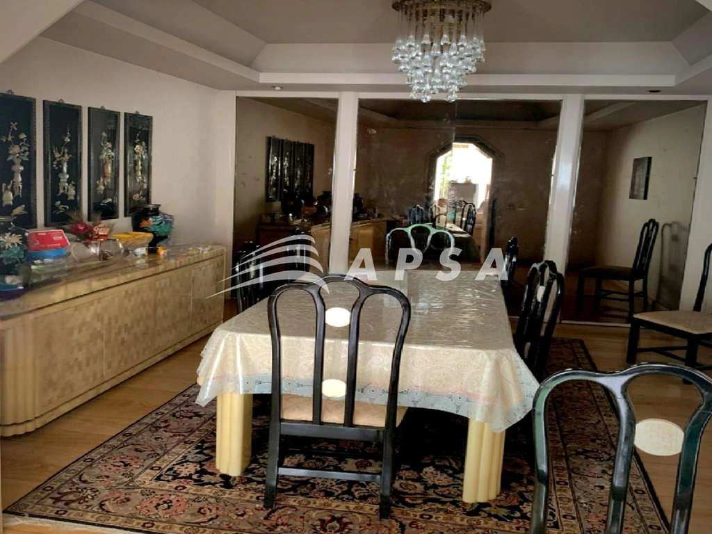 Furnished 4-bedroom apartment, 300 m² and 4 parking spots — photo 14