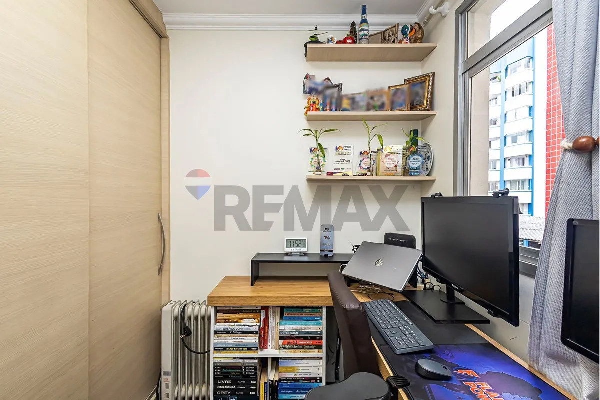 67 m² apartment with a washing machine and a bathtub — photo 21