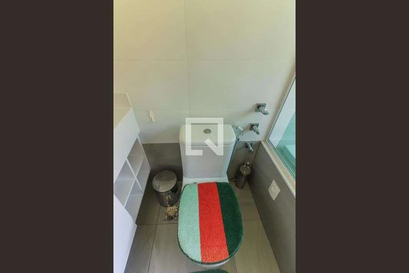 Condominium house with 5 bedrooms and 4 bathrooms — photo 27
