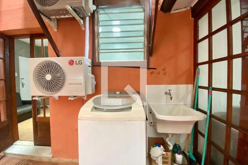 Departamento de 2 dormitorios con balcón cerrado con vidrio — photo 7