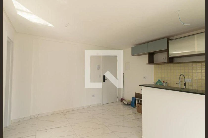 One-bedroom apartment in a building with a gym — photo 18