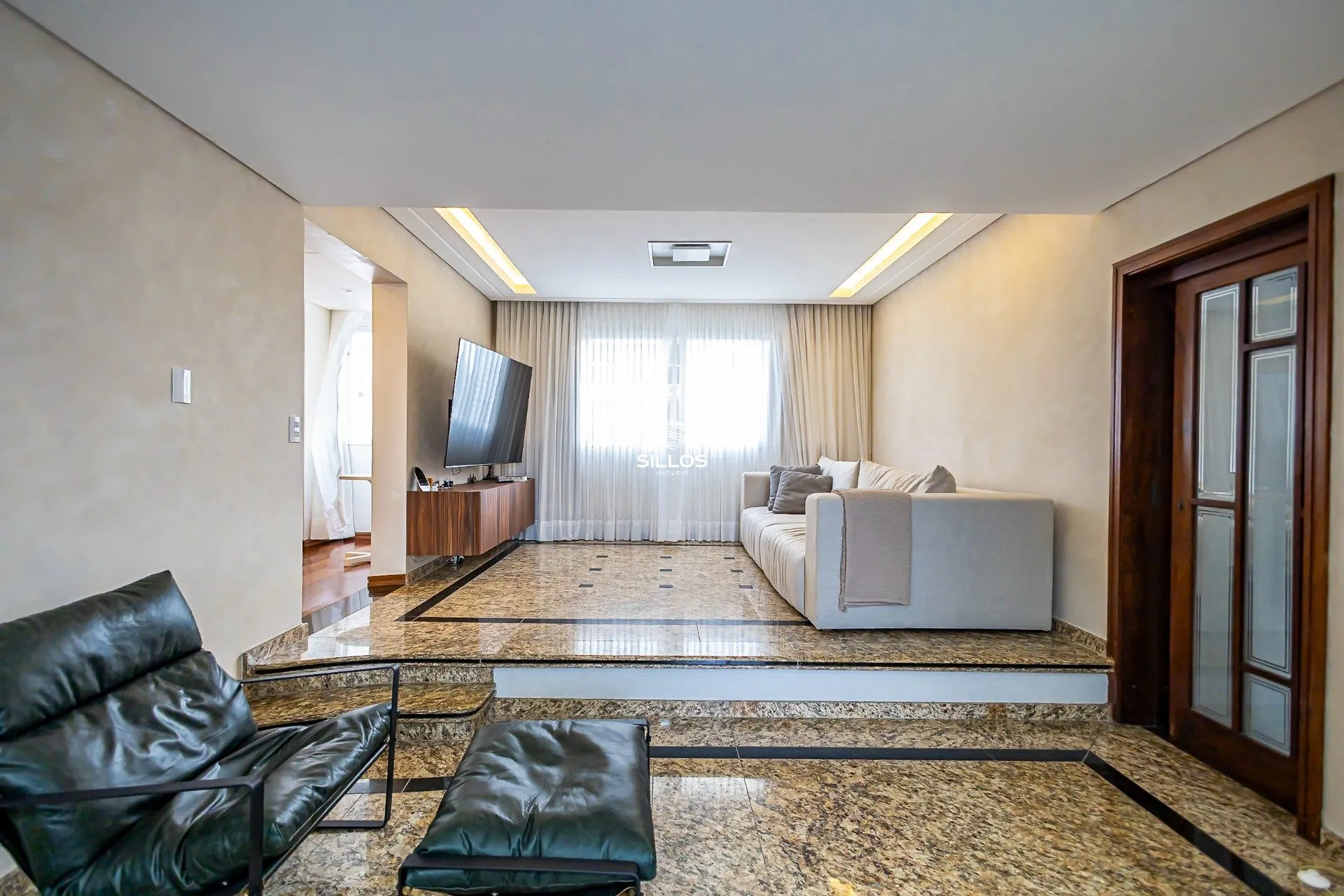 Apartamento de 241 m² con 4 dormitorios y cocina abierta — photo 11