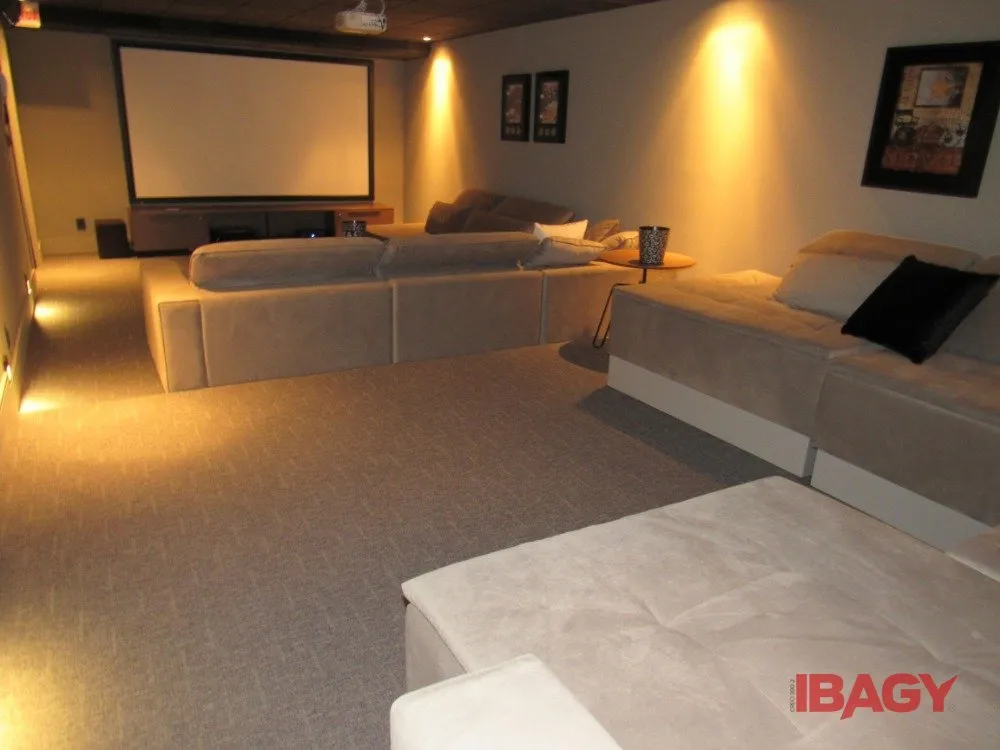 2-bedroom apartment in a building with a sauna — photo 26
