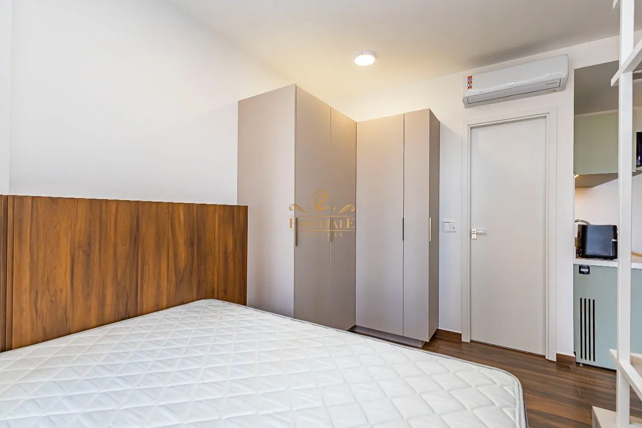 1-bedroom apartment with 35 m² and wood flooring — photo 15