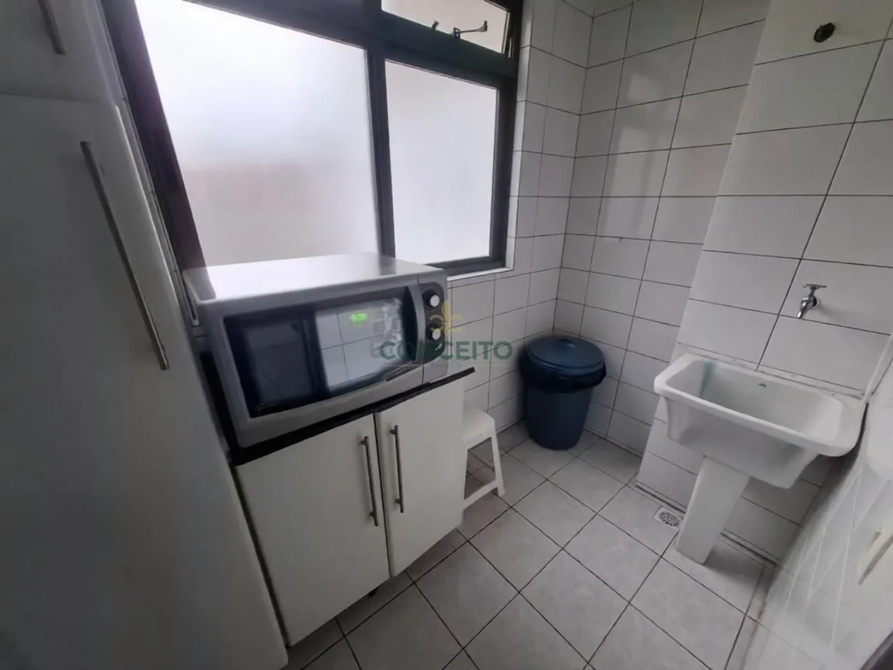 3-bedroom apartment in a building with a gym — photo 6