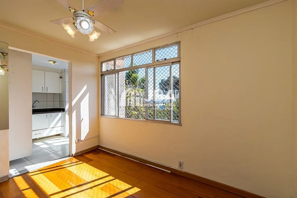 Wood or laminate floors in a 3-bedroom apartment, 78 m² — photo 7