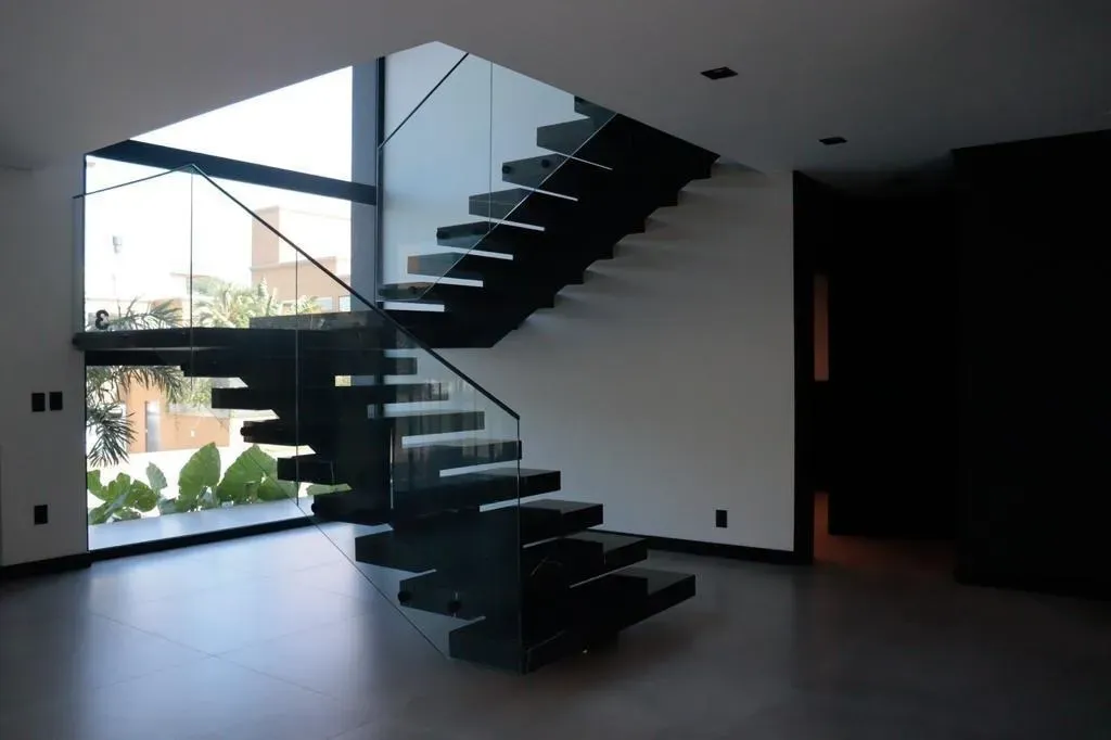 Furnished house with 5 en-suite bedrooms