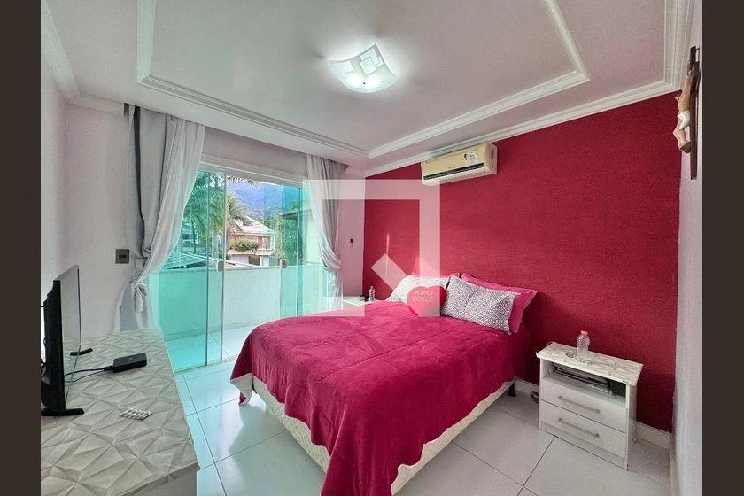 Furnished house with a closed kitchen and 4 en-suites — photo 4