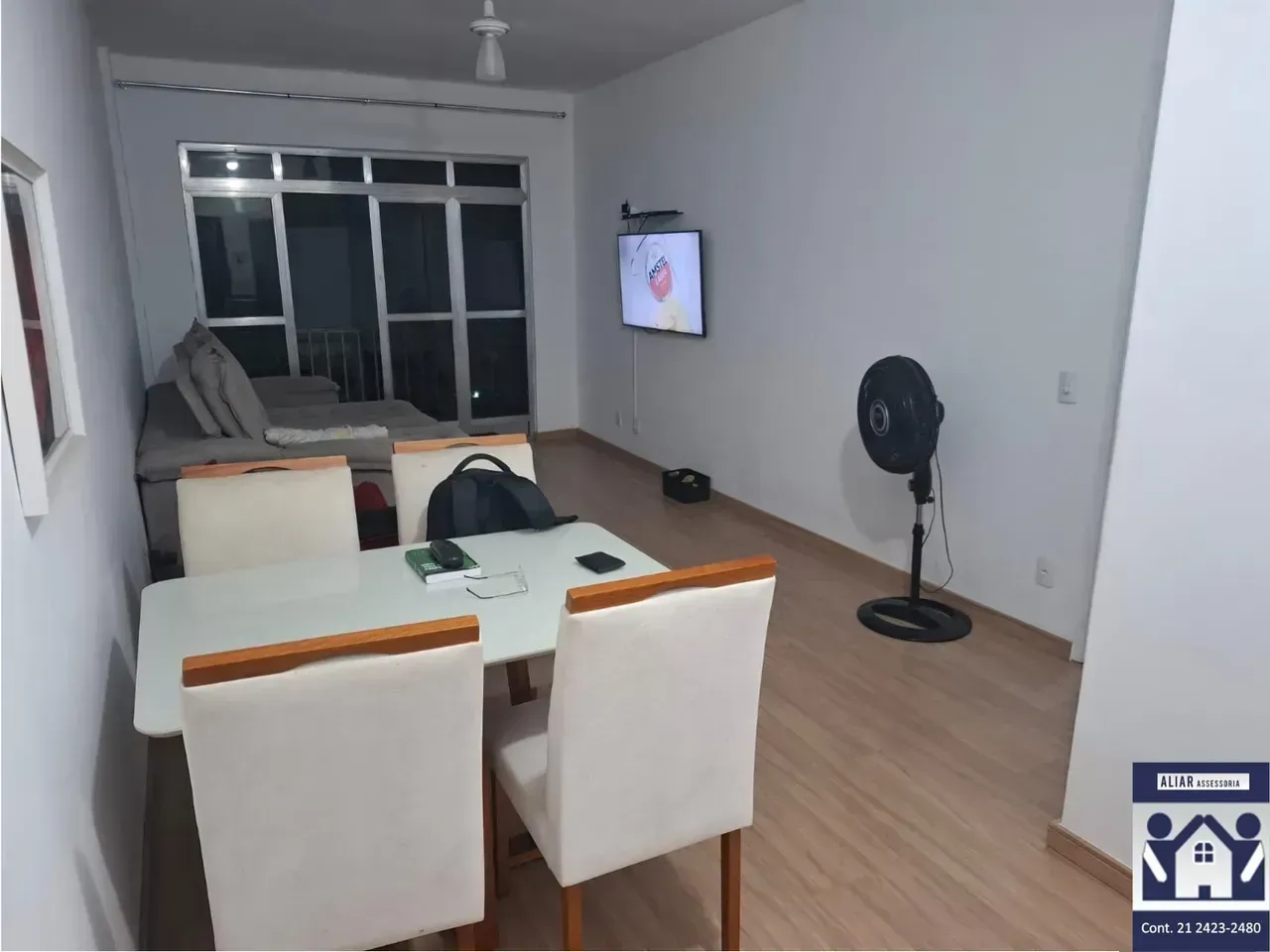 Apartment on the 6th floor with a glass-enclosed balcony — photo 11