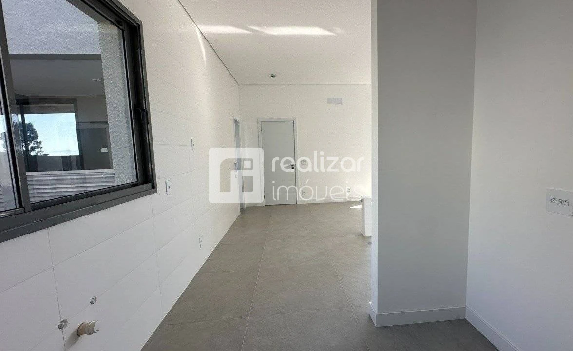 3-bedroom apartment with a water view in Florianópolis — photo 2