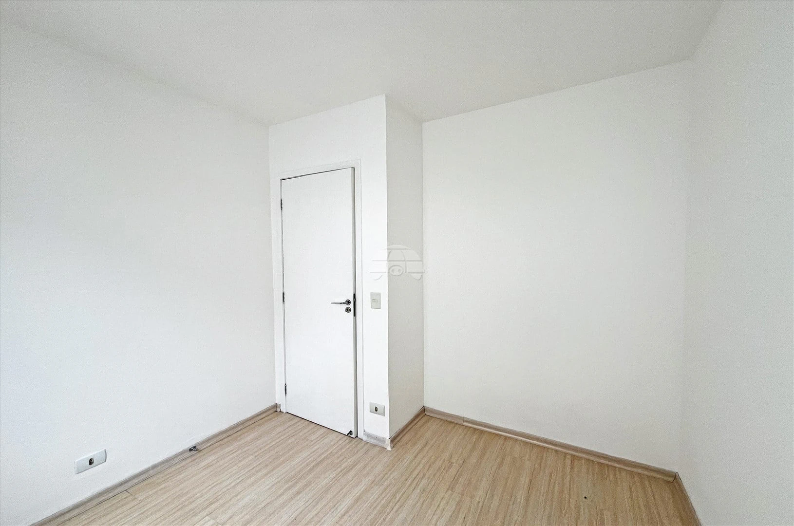Apartment, 59 m², with wood or laminate floors — photo 9