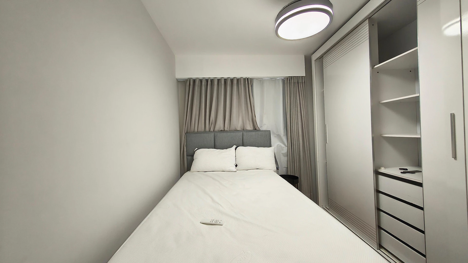 Washing machine in a 4-bedroom apartment, 205 m² — photo 16