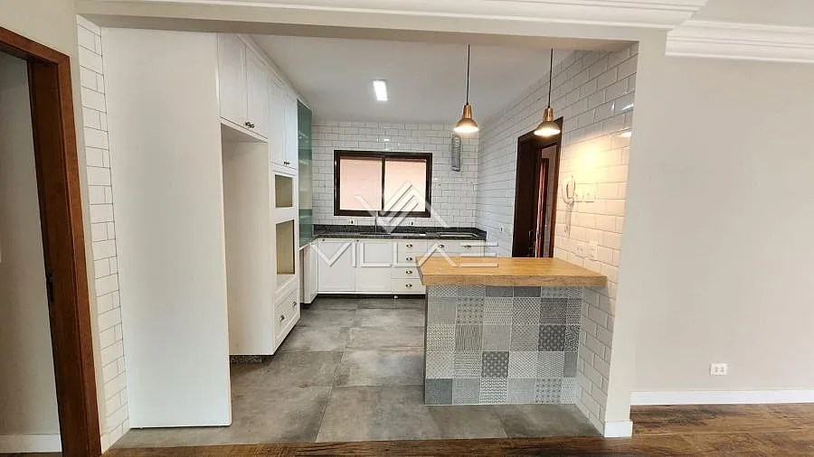 4-bedroom house with a washing machine in Curitiba — photo 10