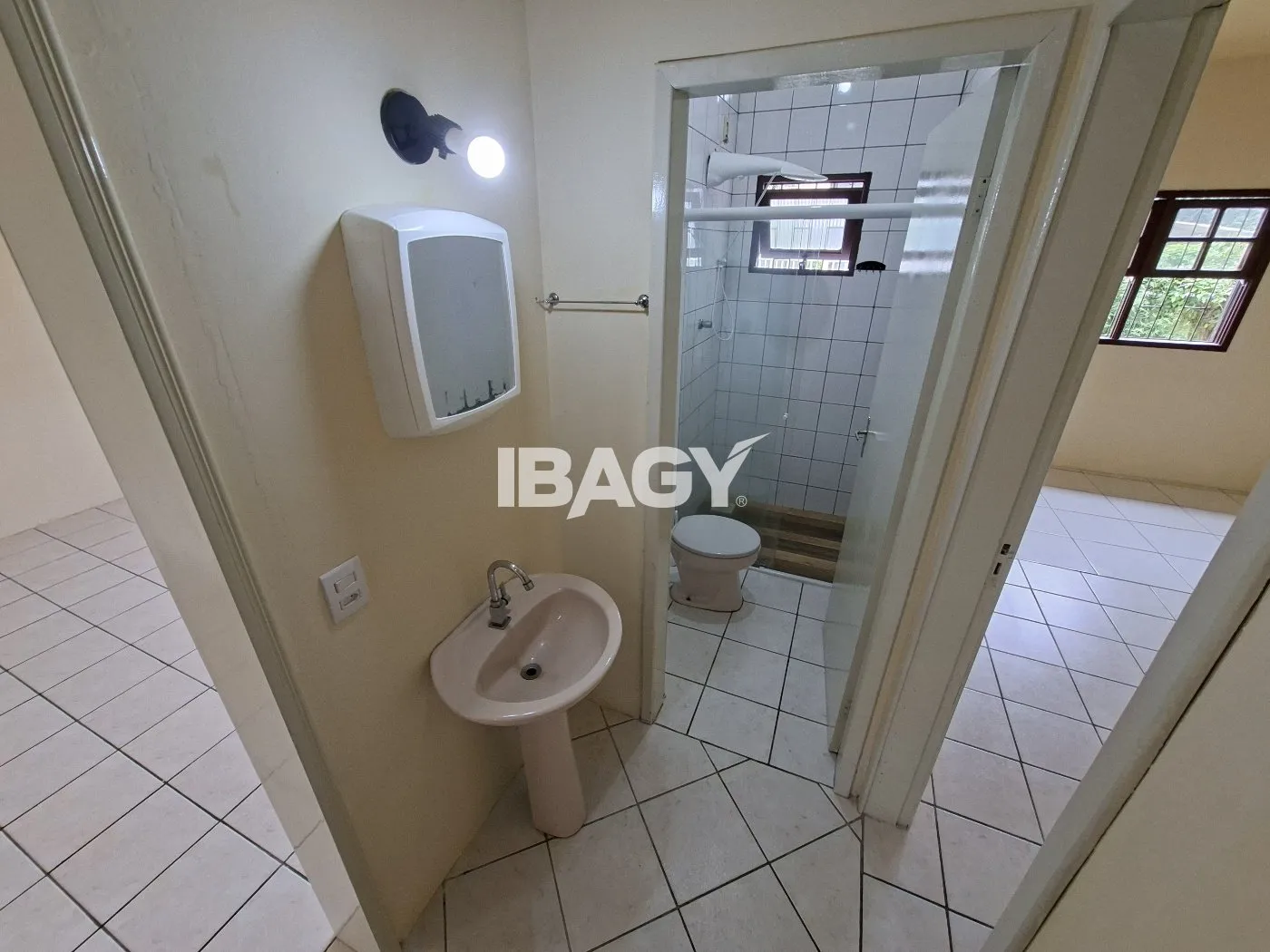 4-bedroom house with a water view in Florianópolis — photo 45