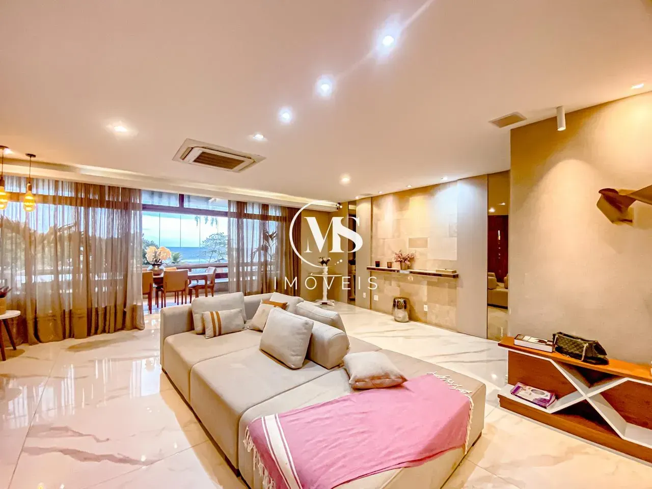Ванна та 3 спальні: квартира 250 м² — photo 36