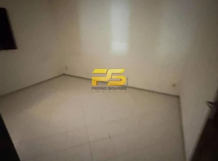 360 m² house with 4 bedrooms and 5 parking spaces — photo 3
