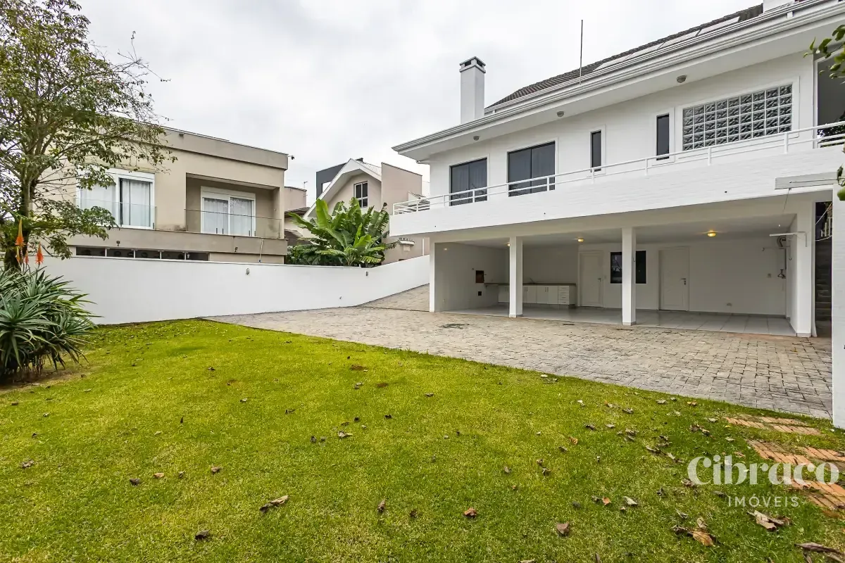 Unfurnished gated condo house with 3 bedrooms and 220 m² — photo 2