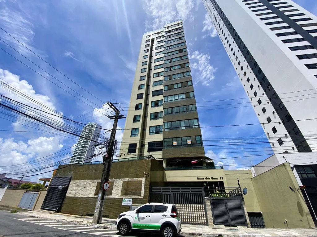 Квартира з 4 спальнями-світами та балконом, 221 м²