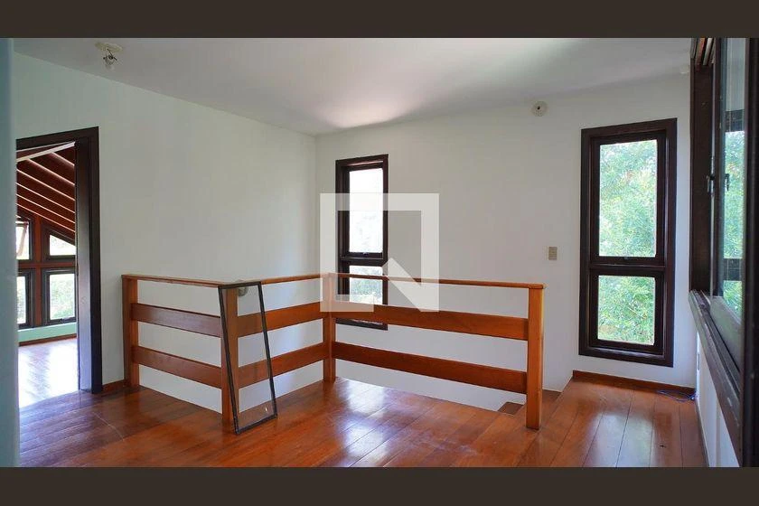 House, 735 m², with floor-to-ceiling windows — photo 44