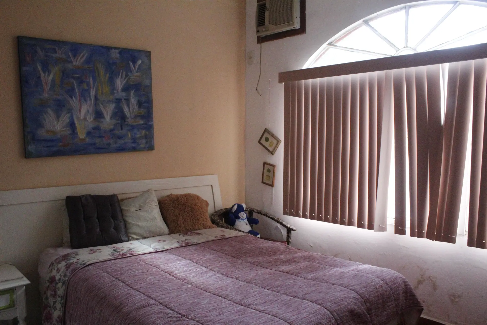 Furnished 4-bedroom house with private balcony — photo 4