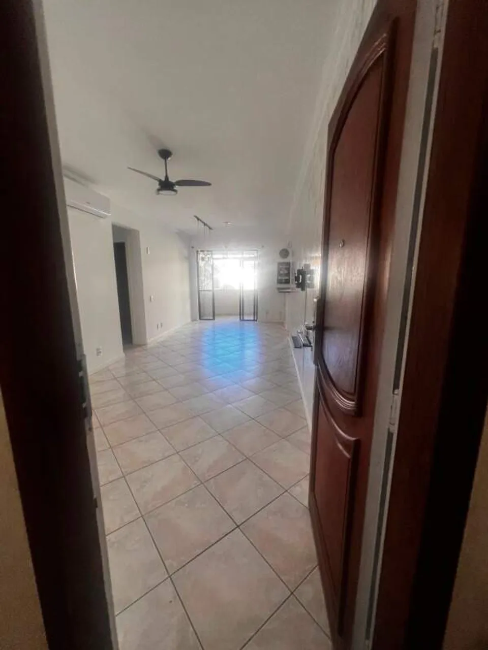 Rental apartment with 3 bedrooms and a gas stove kitchen