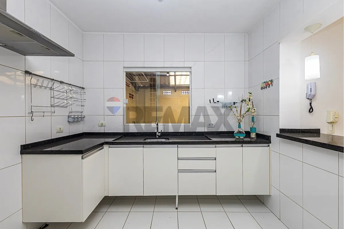 3-bedroom house with a grill on the balcony in Curitiba — photo 3