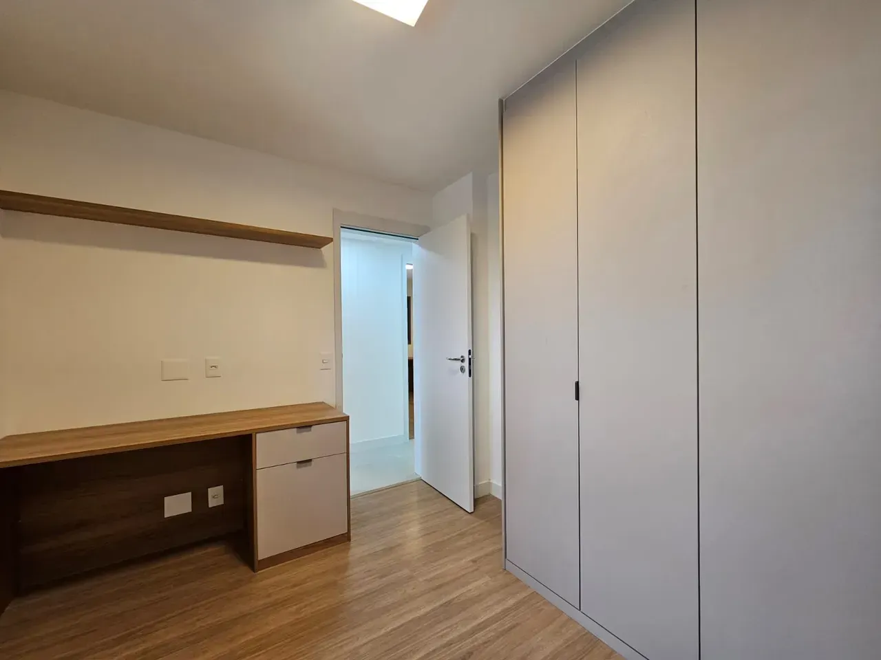 Apartamento mobiliado com 4 quartos e 5 banheiros — photo 41