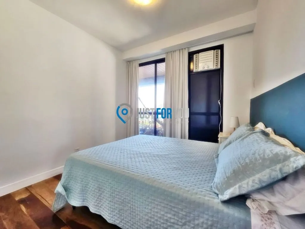 Furnished apartment with 4 bedrooms and 144 m² — photo 20