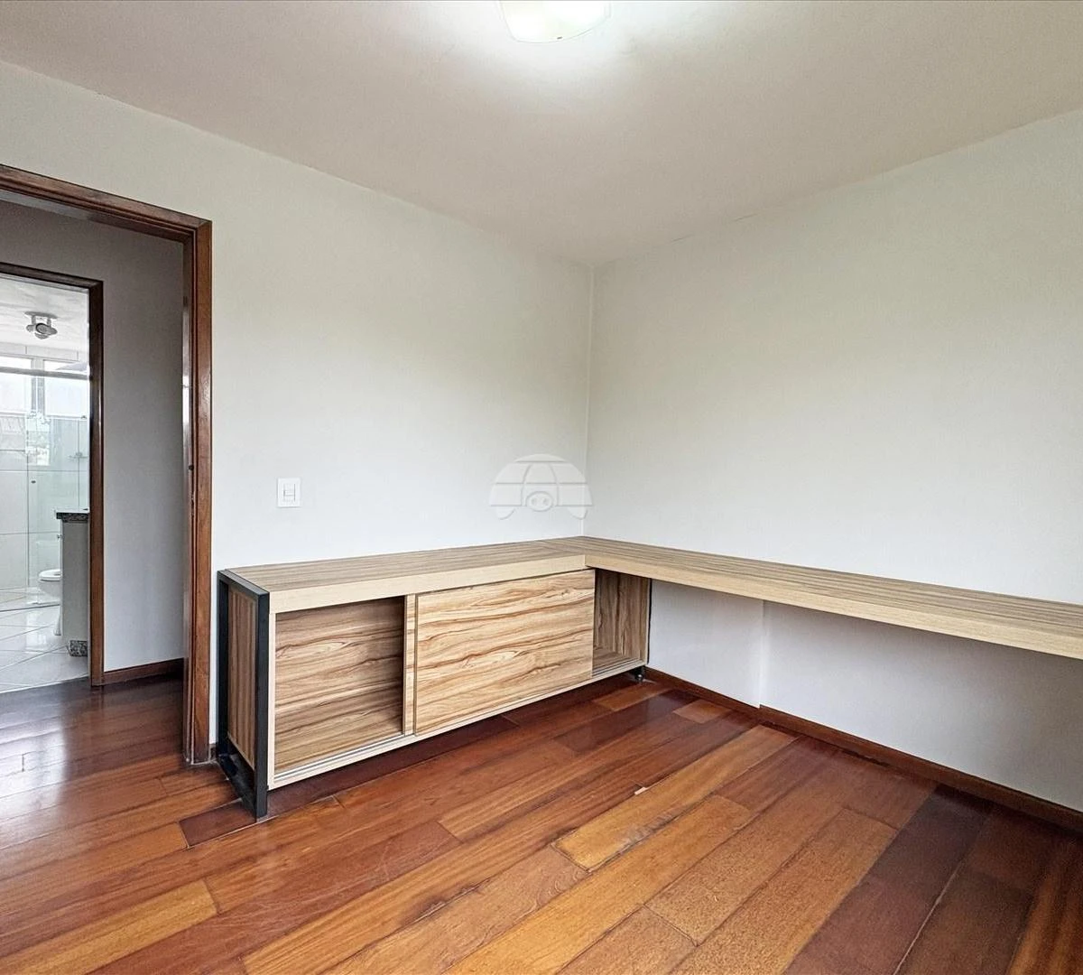 Apartamento sem mobília com cozinha fechada a gás — photo 3