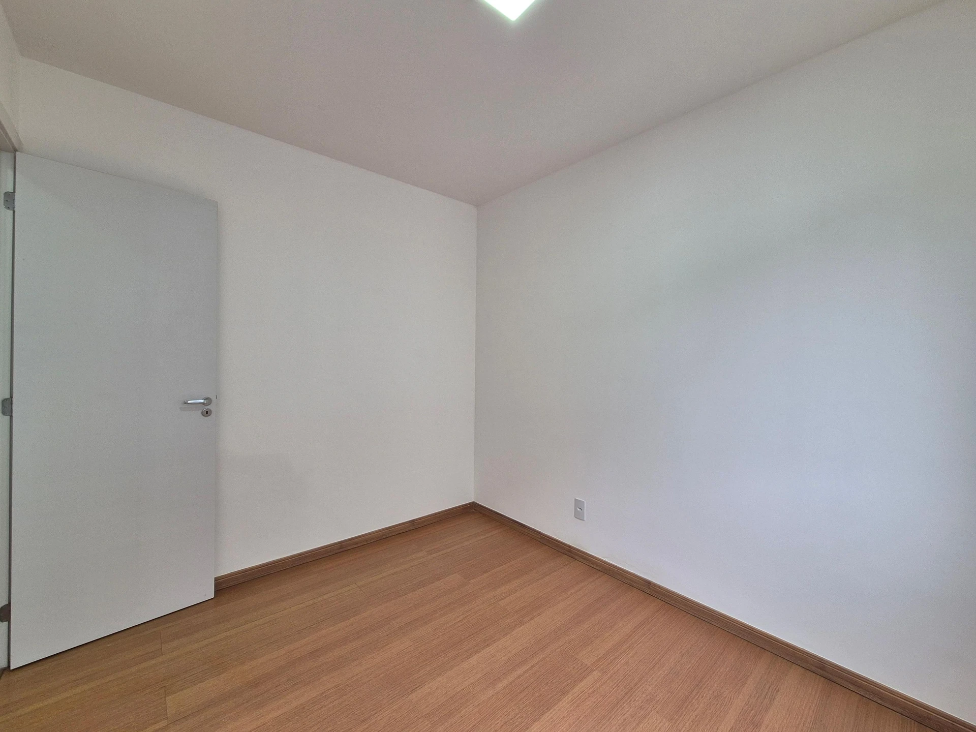 2-bedroom apartment with 1 en-suite and open-air pool — photo 17