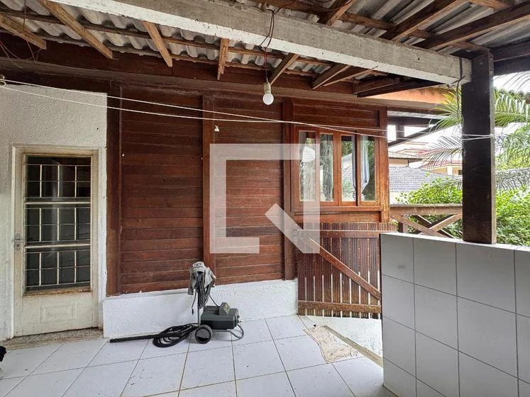 1000 m² house with a washing machine and a bathtub — photo 31
