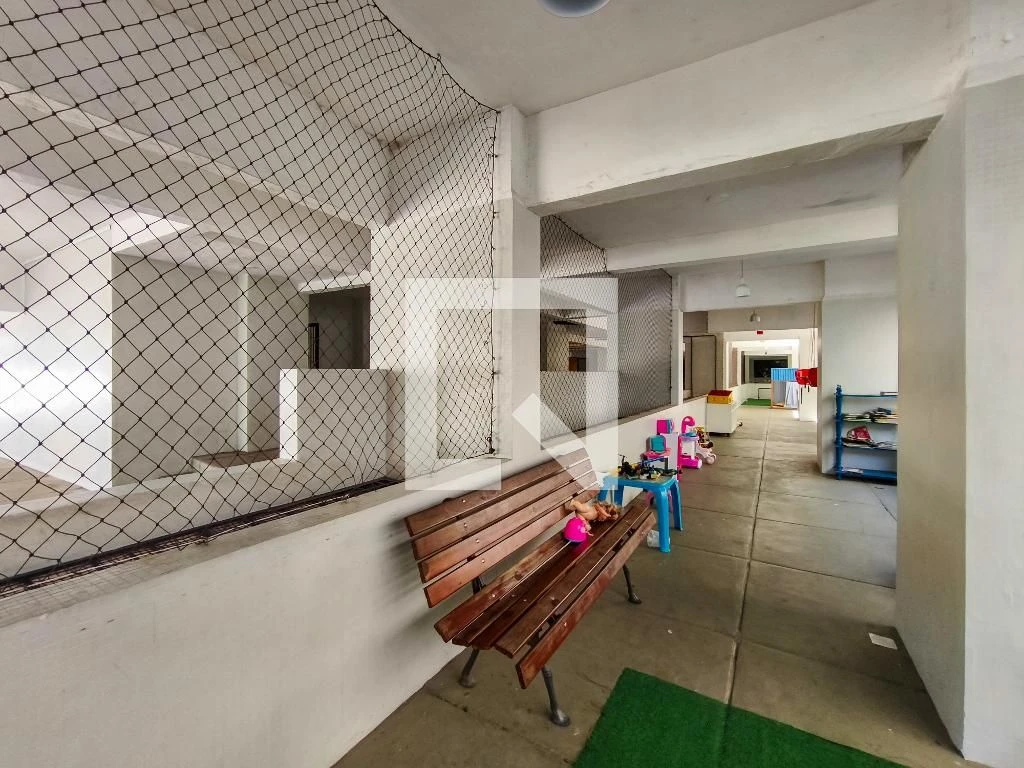 Furnished 4-bedroom apartment with balcony — photo 60