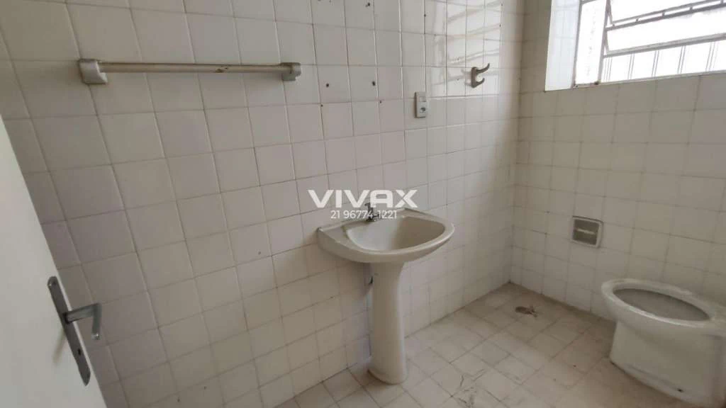 Rental house with 7 bedrooms, 290 m² and private garden — photo 7