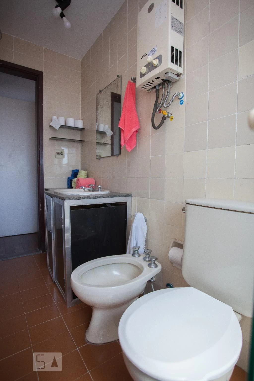 Apartamento mobiliado de 1 quarto com varanda e 2 vagas — photo 4